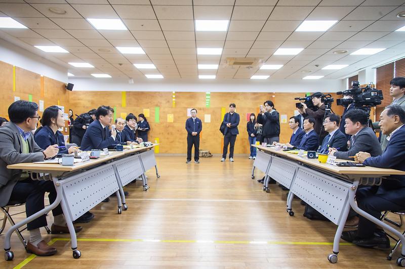 young_2400.jpg 이미지