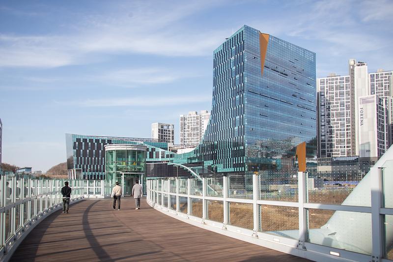 Young-8820.jpg 이미지