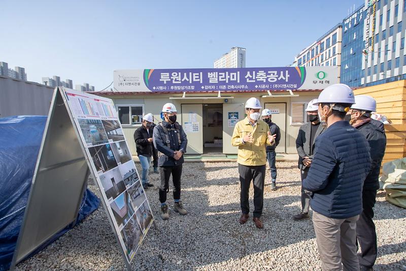 1강범석_서구청장,_“안전사고_예방_철저”···루원시티_건설_현장_방문__(2).jpg 이미지