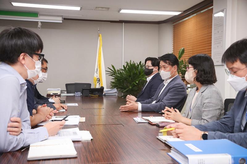 1서구,_“검단택지개발지구에_물류창고_철회하고_편의시설_검토해달라”_(1).jpg 이미지