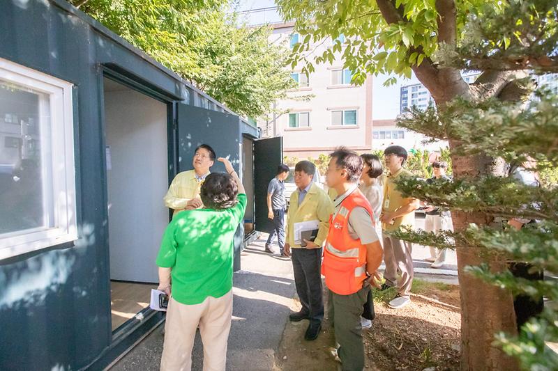 1폭염_중대재해_예방’_강범석_서구청장,_현장점검_나서__(2).jpg 이미지