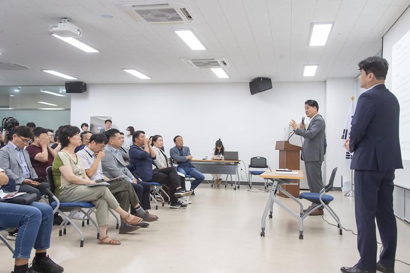 강범석_서구청장,_‘서울5호선_검단·김포_연장’_주민설명회_개최(1).jpg 이미지