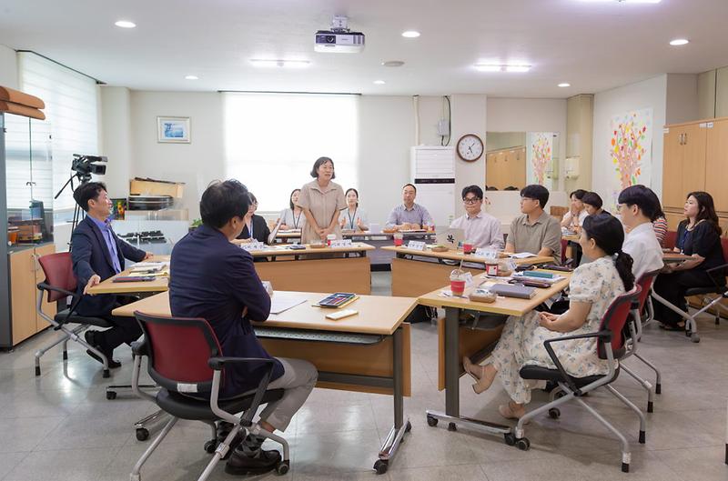 1서구,_청년의_목소리에_귀_기울이다,_고립·은둔_및_자립준비청년_당사자와_함께하는_간담회_개최(3).jpg 이미지