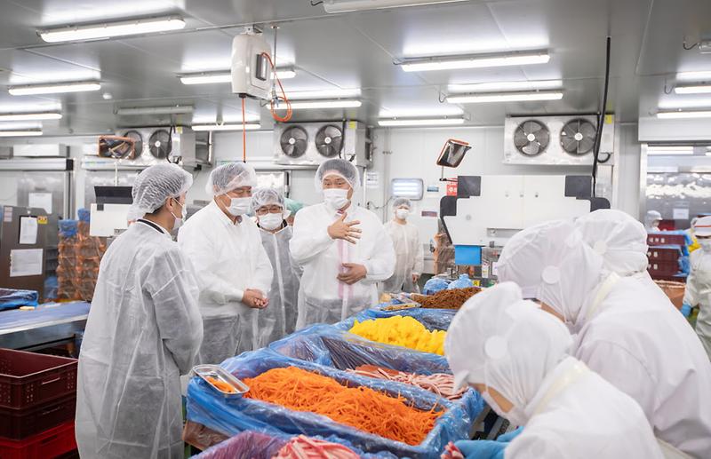 2인천_서구,_지역아동시설_정기후원업체_(주)후레쉬퍼스트_감사_방문(1).jpg 이미지