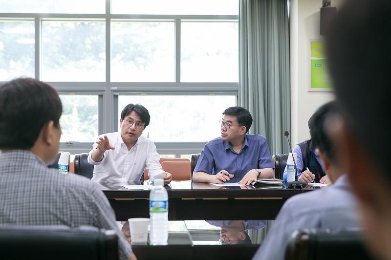 Young-1026.jpg 이미지