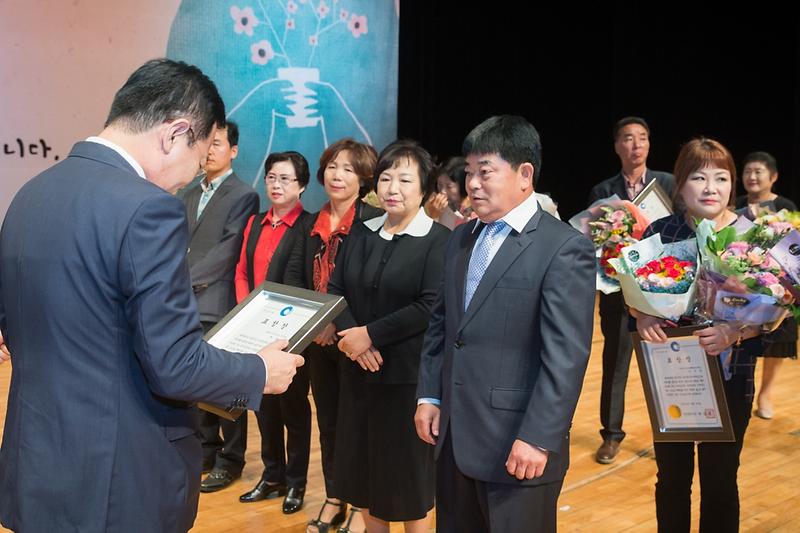 Young-1081.jpg 이미지