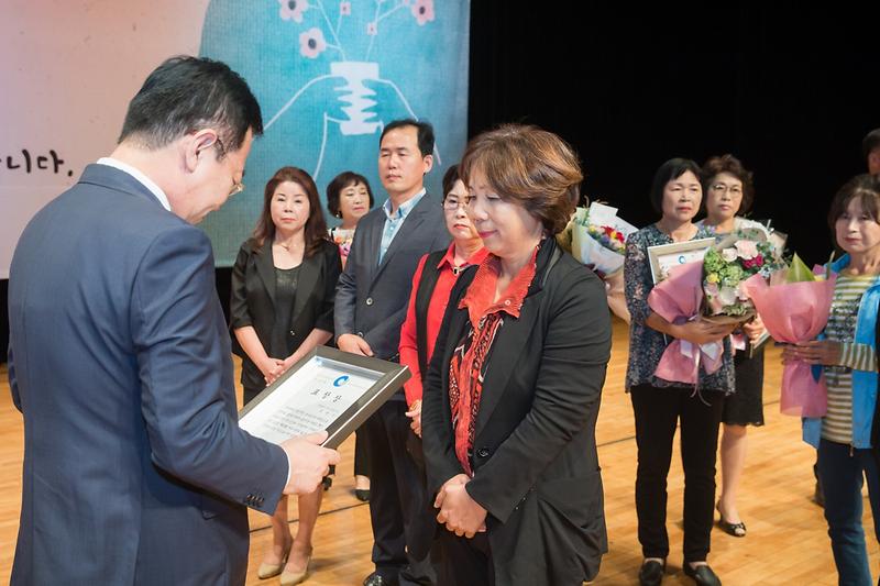 Young-1100.jpg 이미지