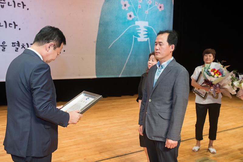 Young-1123.jpg 이미지