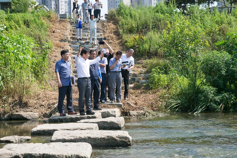 Young-1175.jpg 이미지