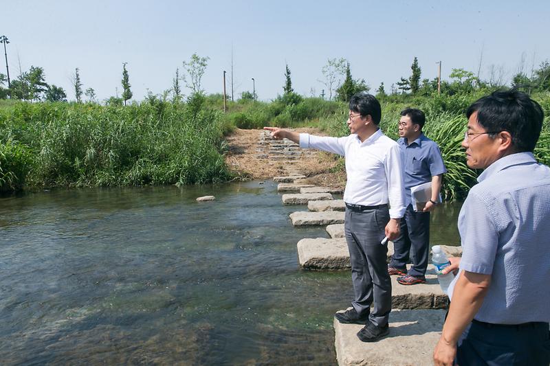 Young-1210.jpg 이미지