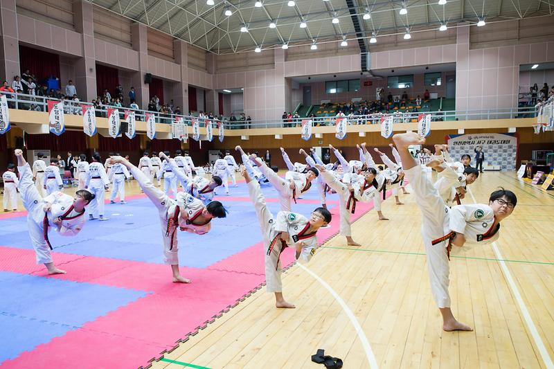 Young-1415.jpg 이미지