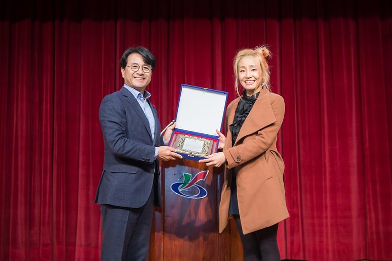 Young-1515.jpg 이미지