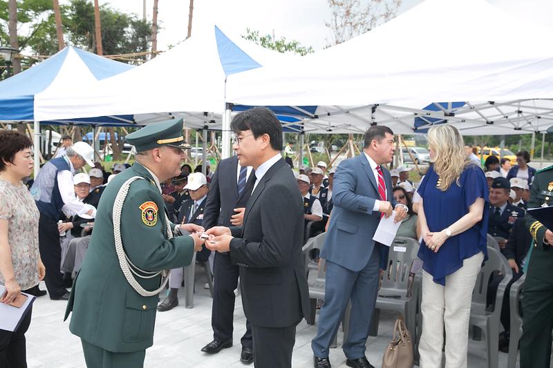 Young-1524.jpg 이미지