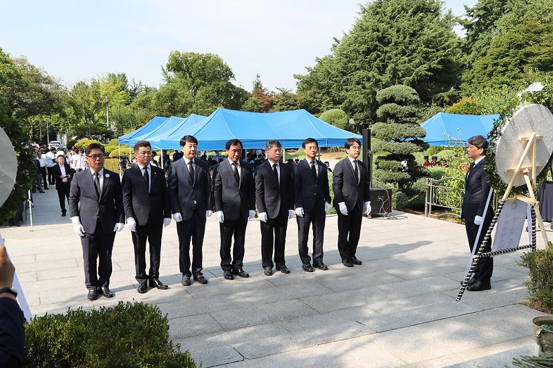 Young-1534497686619.jpg 이미지