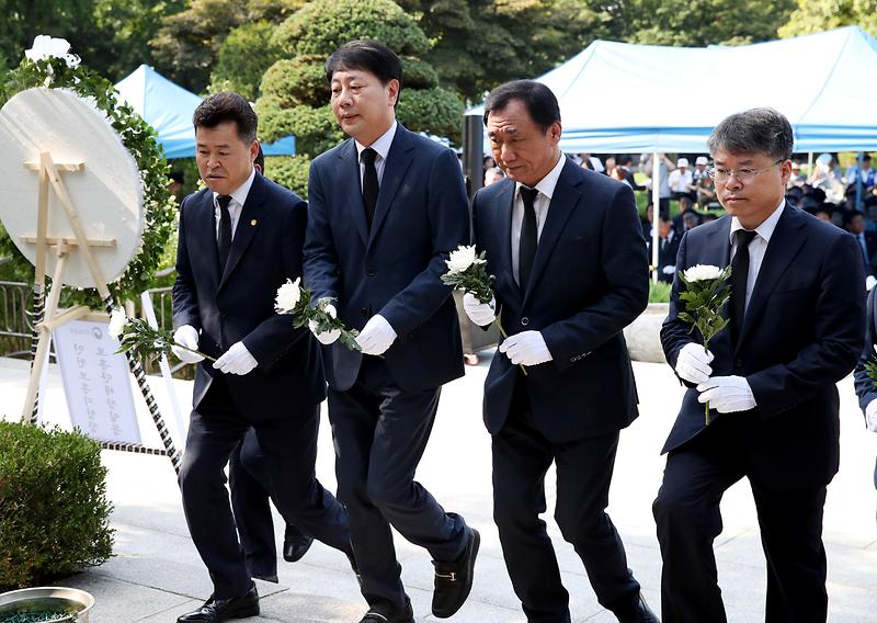 Young-1534497687165.jpg 이미지