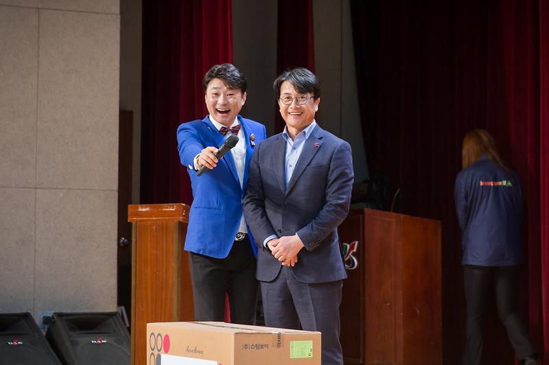 Young-1696.jpg 이미지