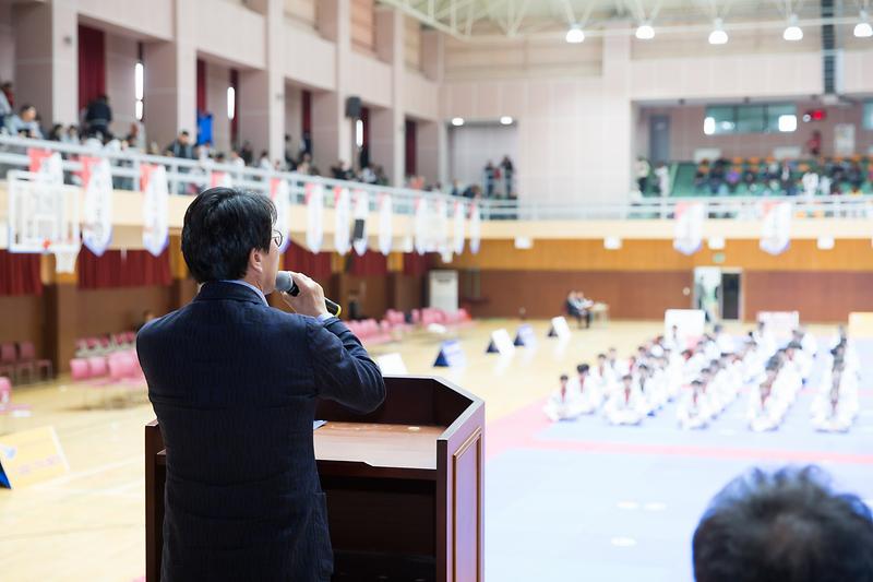 Young-1814.jpg 이미지