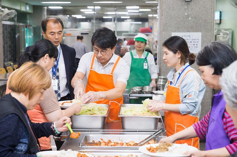 Young-1850.jpg 이미지