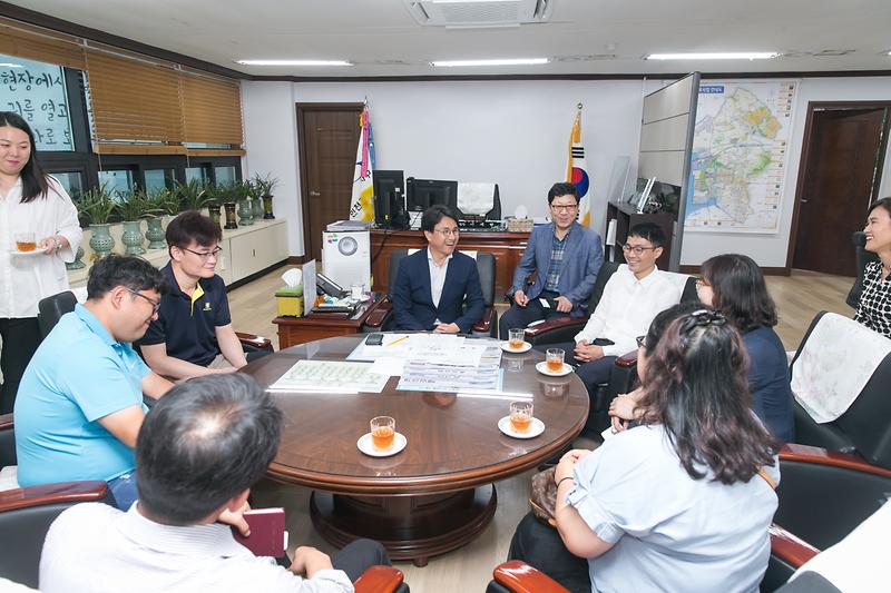 Young-1866.jpg 이미지