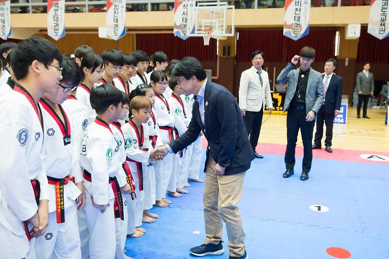 Young-1929.jpg 이미지