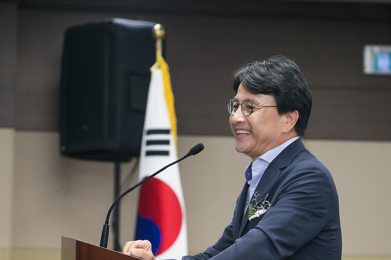 Young-2067.jpg 이미지