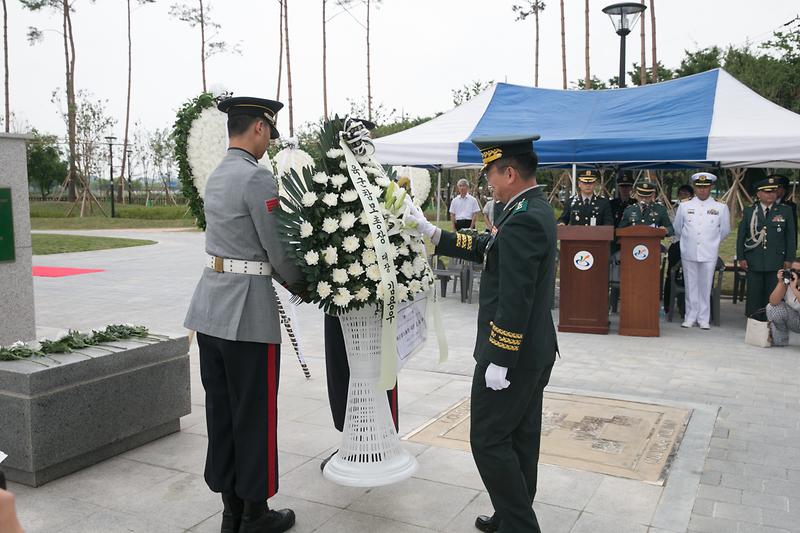 Young-2067.jpg 이미지