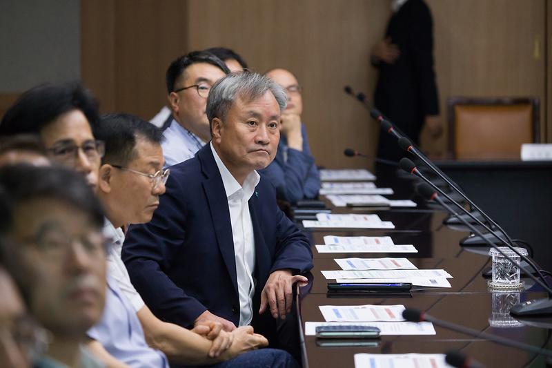 Young-2200.jpg 이미지