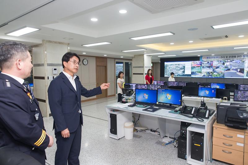 Young-3050.jpg 이미지