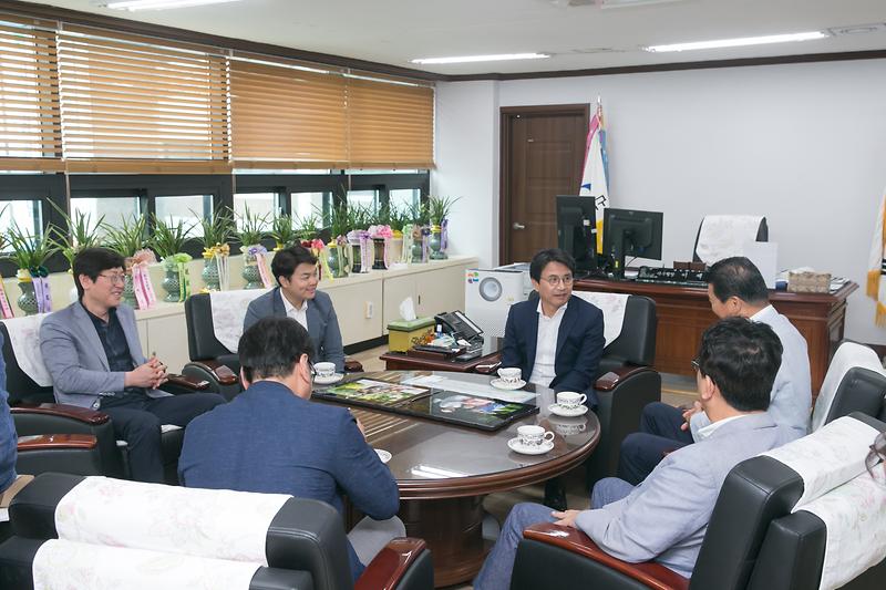 Young-3167.jpg 이미지