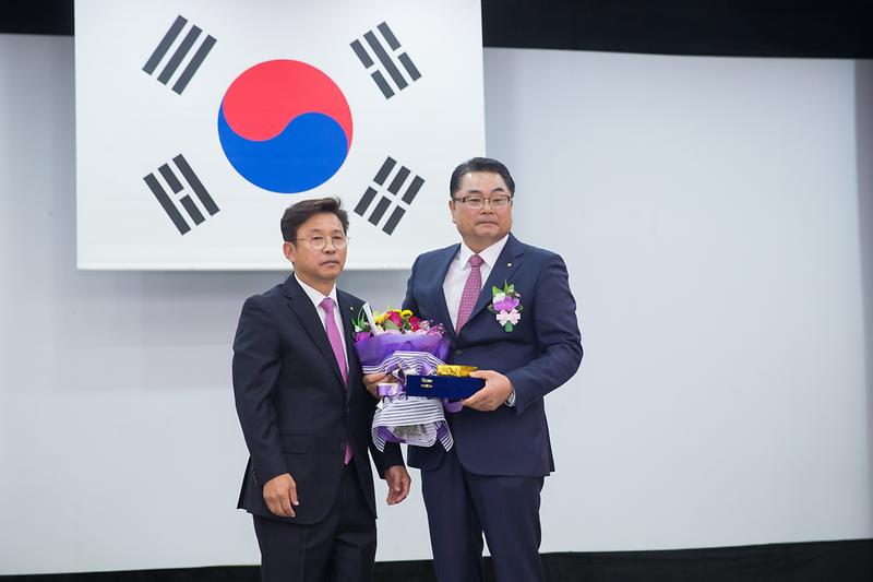 Young-3269.jpg 이미지