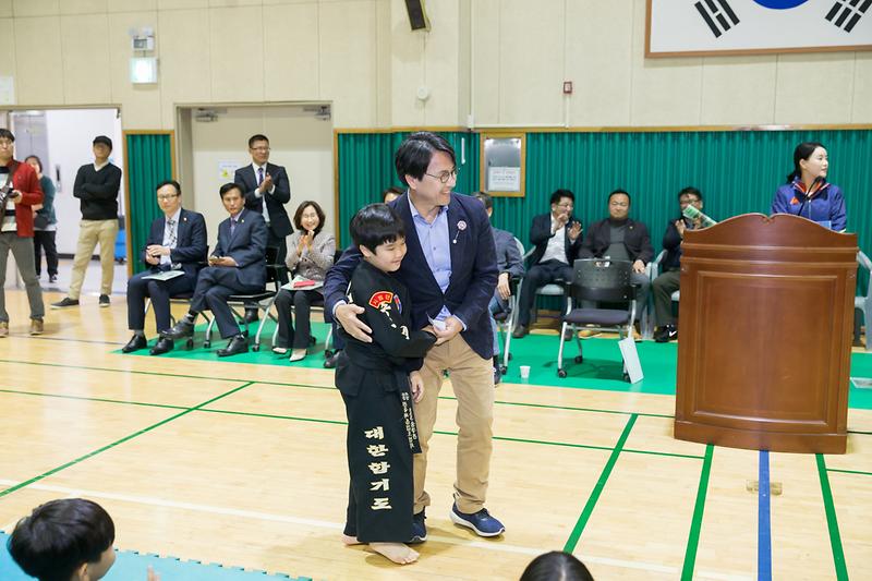 Young-3330.jpg 이미지