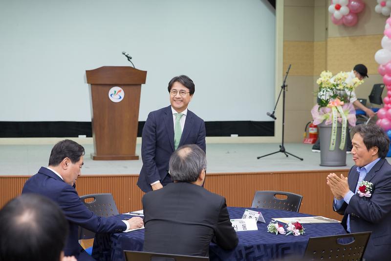 Young-3832.jpg 이미지