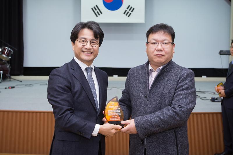 Young-4105.jpg 이미지