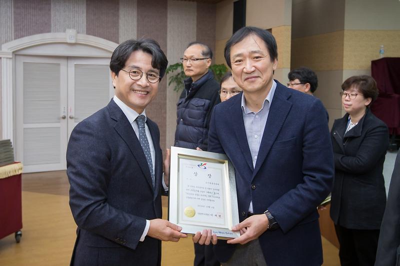 Young-4140.jpg 이미지