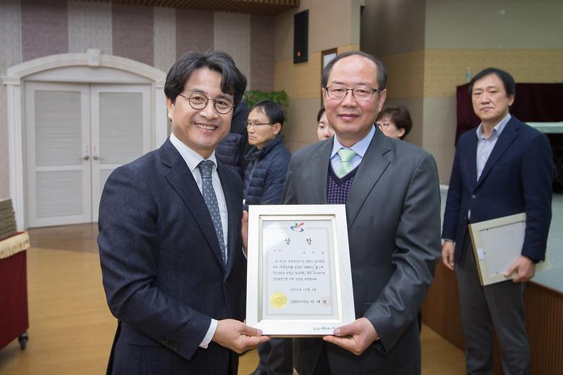 Young-4144.jpg 이미지