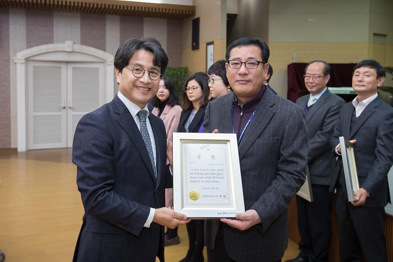 Young-4155.jpg 이미지