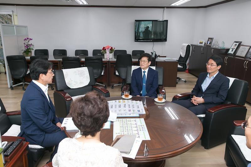 Young-4196.jpg 이미지