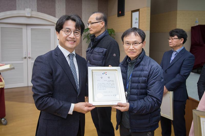 Young-4232.jpg 이미지