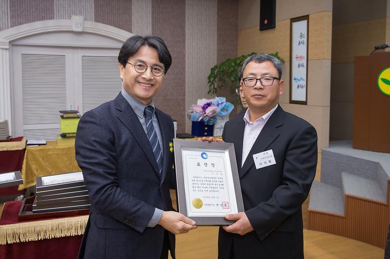 Young-4342.jpg 이미지