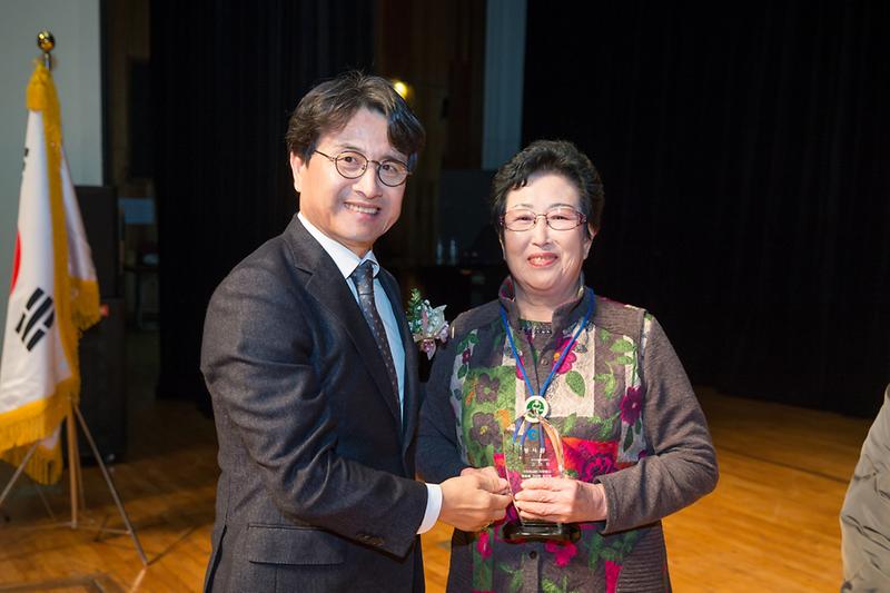 Young-4660.jpg 이미지