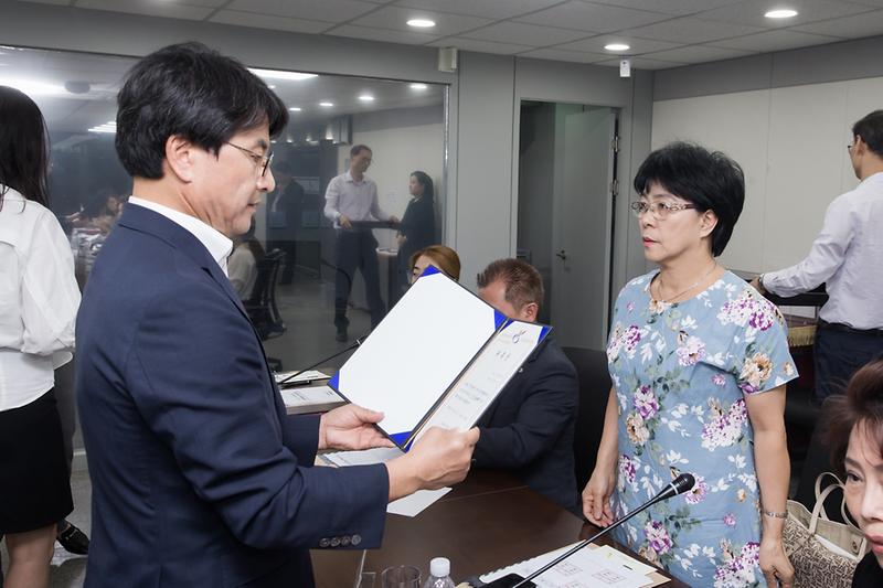 Young-4812.jpg 이미지