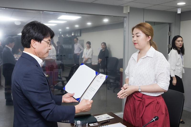 Young-4832.jpg 이미지