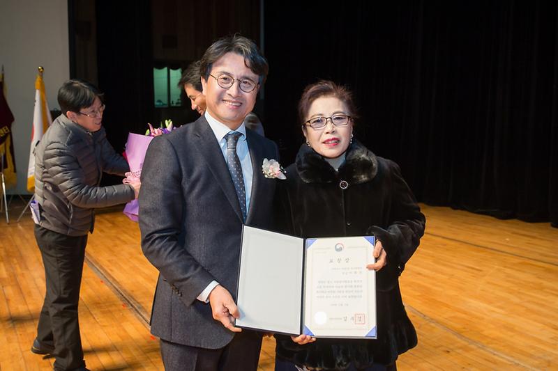 Young-4873.jpg 이미지