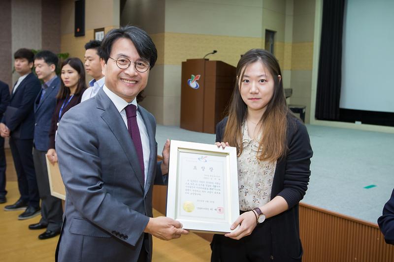 Young-5075.jpg 이미지