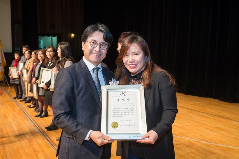 Young-5110.jpg 이미지