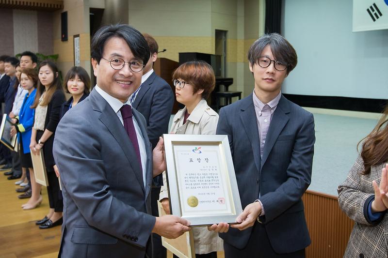 Young-5124.jpg 이미지