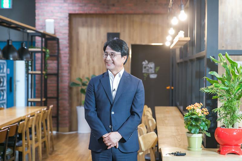 Young-5325.jpg 이미지