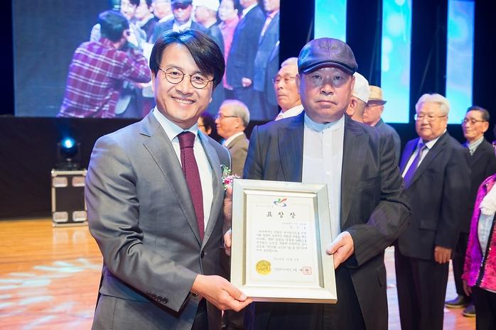 Young-5540.jpg 이미지