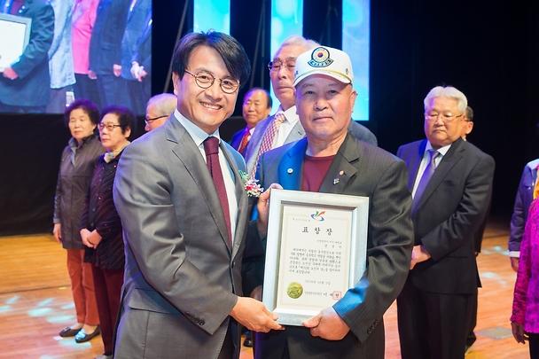 Young-5554.jpg 이미지