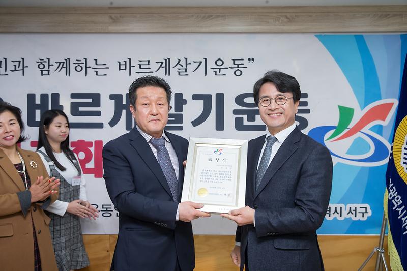 Young-5590.jpg 이미지